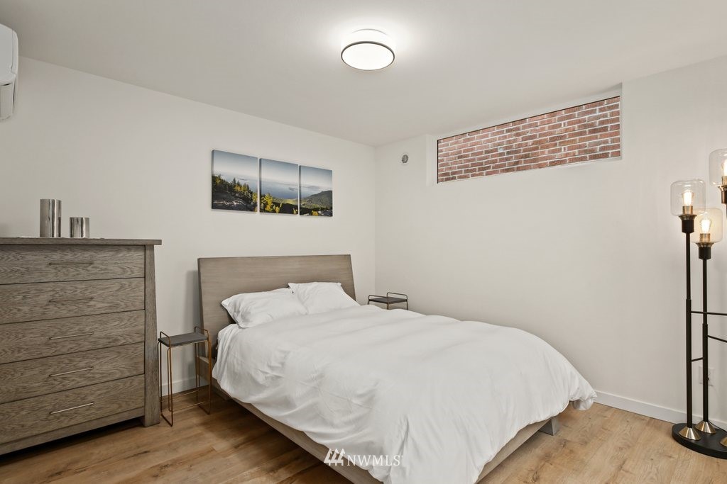 1117 East Howell Street Seattle, WA 98122 - Photo 12 of 30