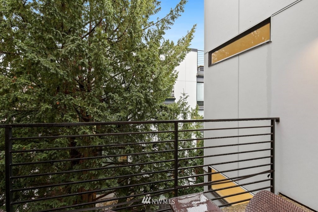 1117 East Howell Street Seattle, WA 98122 - Photo 15 of 30