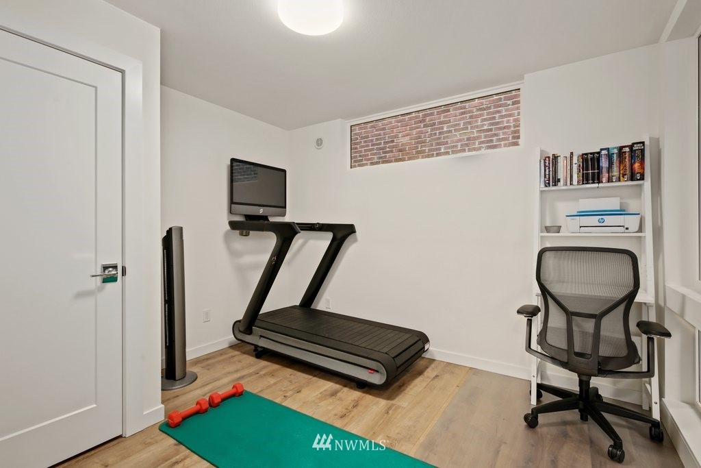 1117 East Howell Street Seattle, WA 98122 - Photo 22 of 30