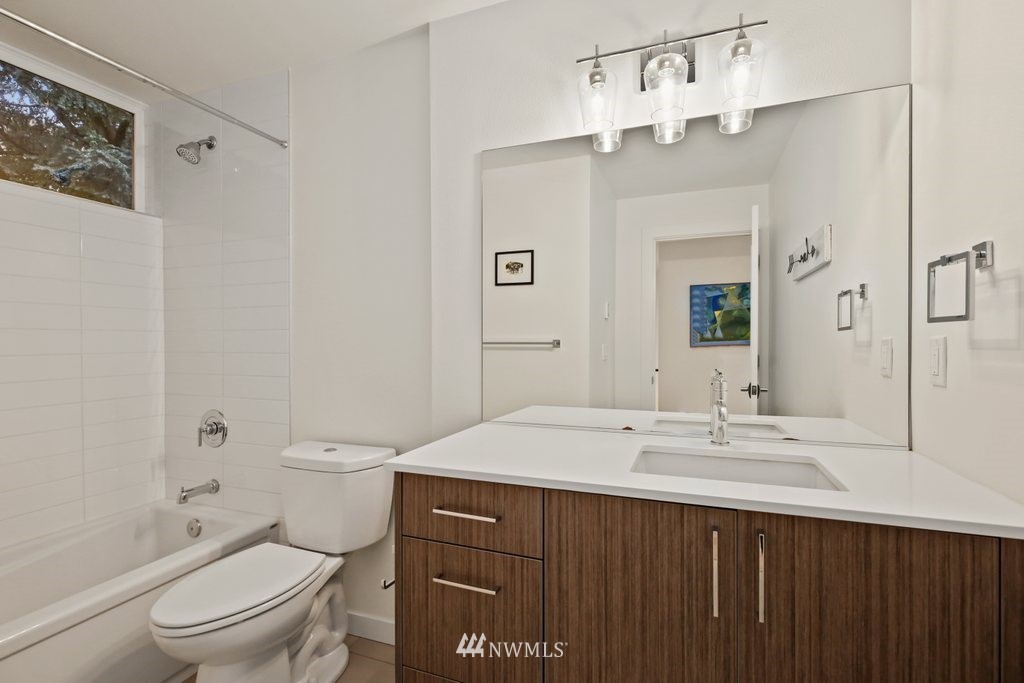 1117 East Howell Street Seattle, WA 98122 - Photo 23 of 30