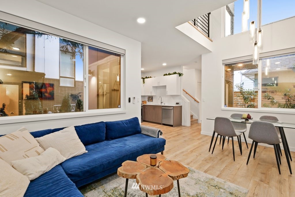 1117 East Howell Street Seattle, WA 98122 - Photo 4 of 30