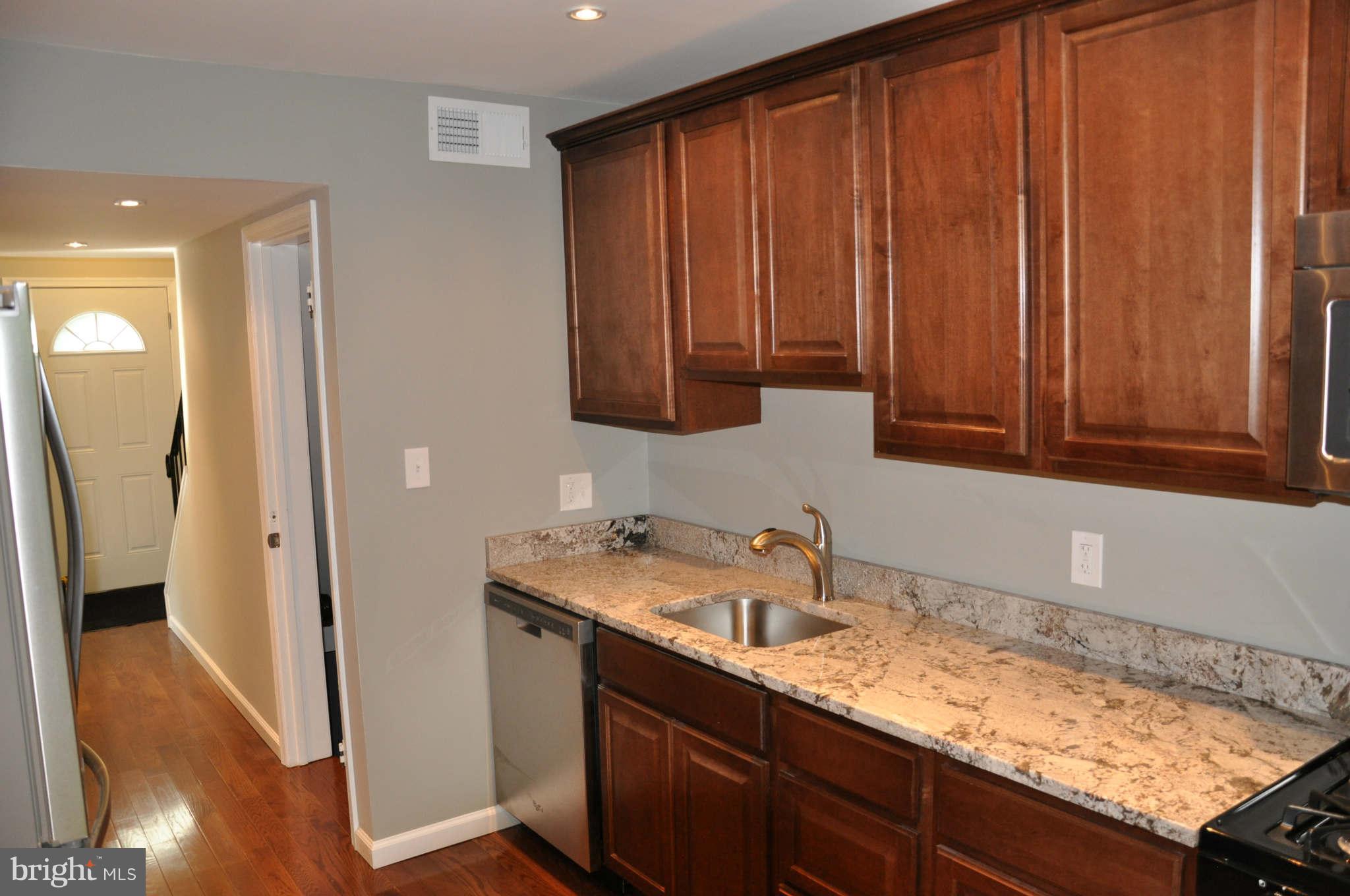 5608 Kirkham Court Springfield, VA 22151 - Photo 4 of 22 Kitchen