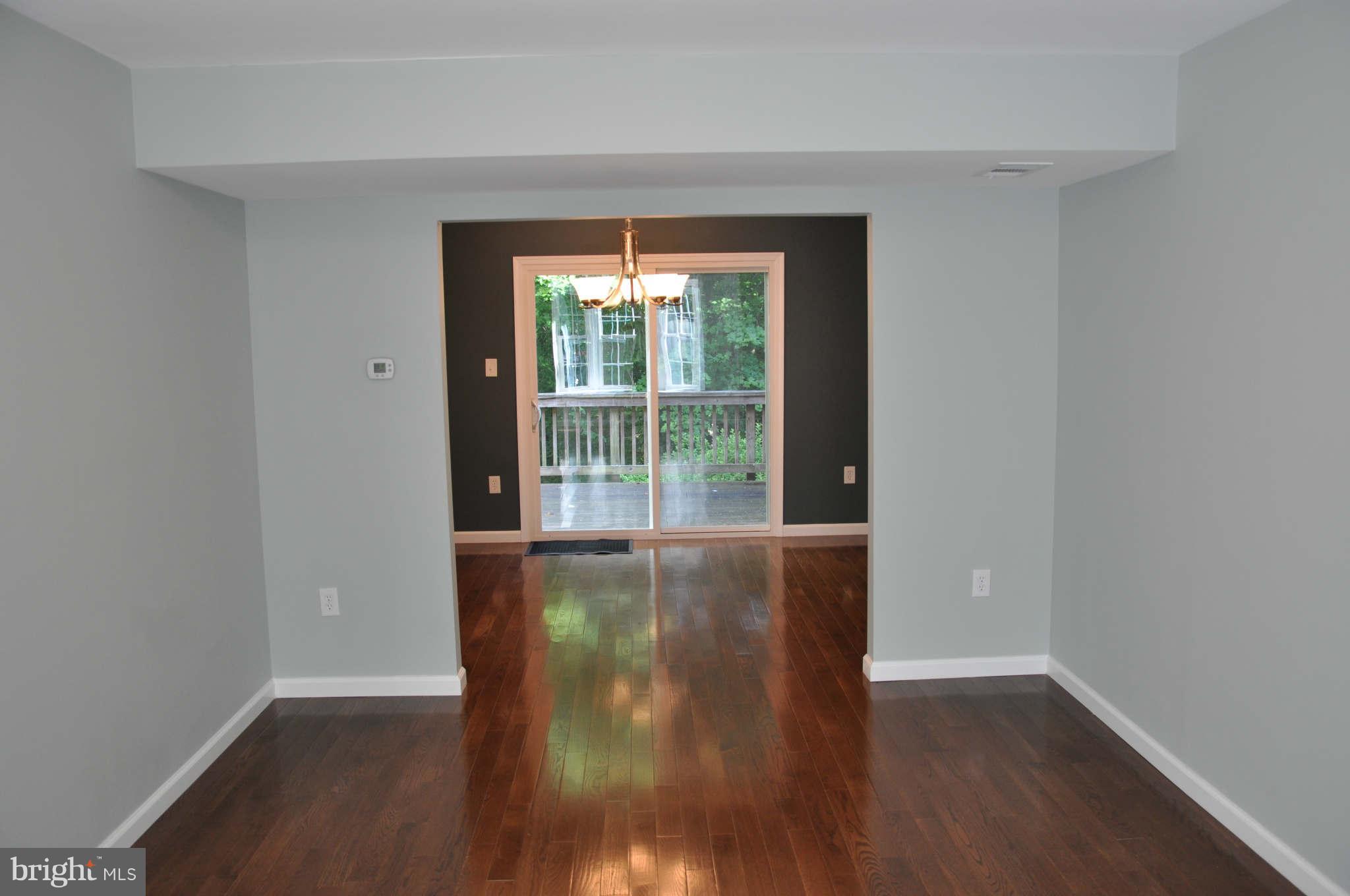 5608 Kirkham Court Springfield, VA 22151 - Photo 7 of 22 Living Room