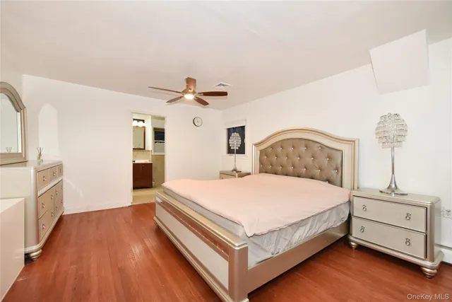 $1,430,000 | 116 Nottingham Road, Manhasset Hills, NY 11040