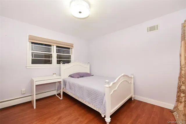 $1,430,000 | 116 Nottingham Road, Manhasset Hills, NY 11040