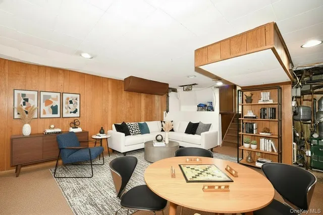 $1,430,000 | 116 Nottingham Road, Manhasset Hills, NY 11040