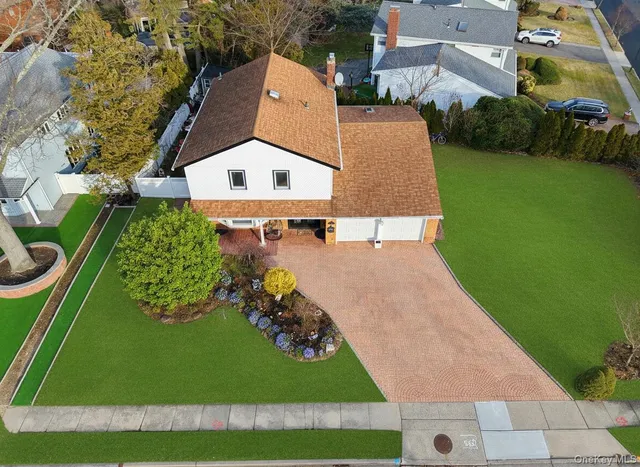 $1,430,000 | 116 Nottingham Road, Manhasset Hills, NY 11040