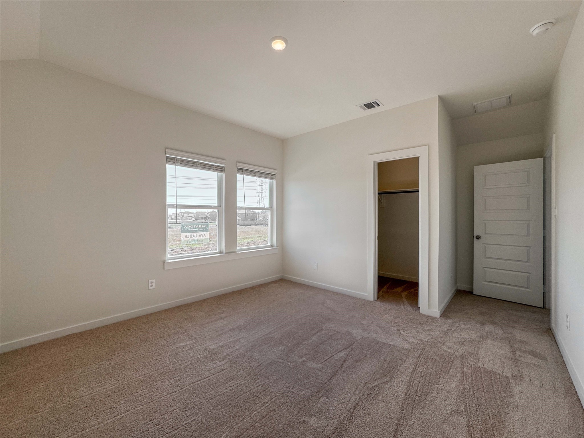 1115 Santee Court Rosharon, TX 77583 - Photo 20 of 24 an empty room with windows and closet