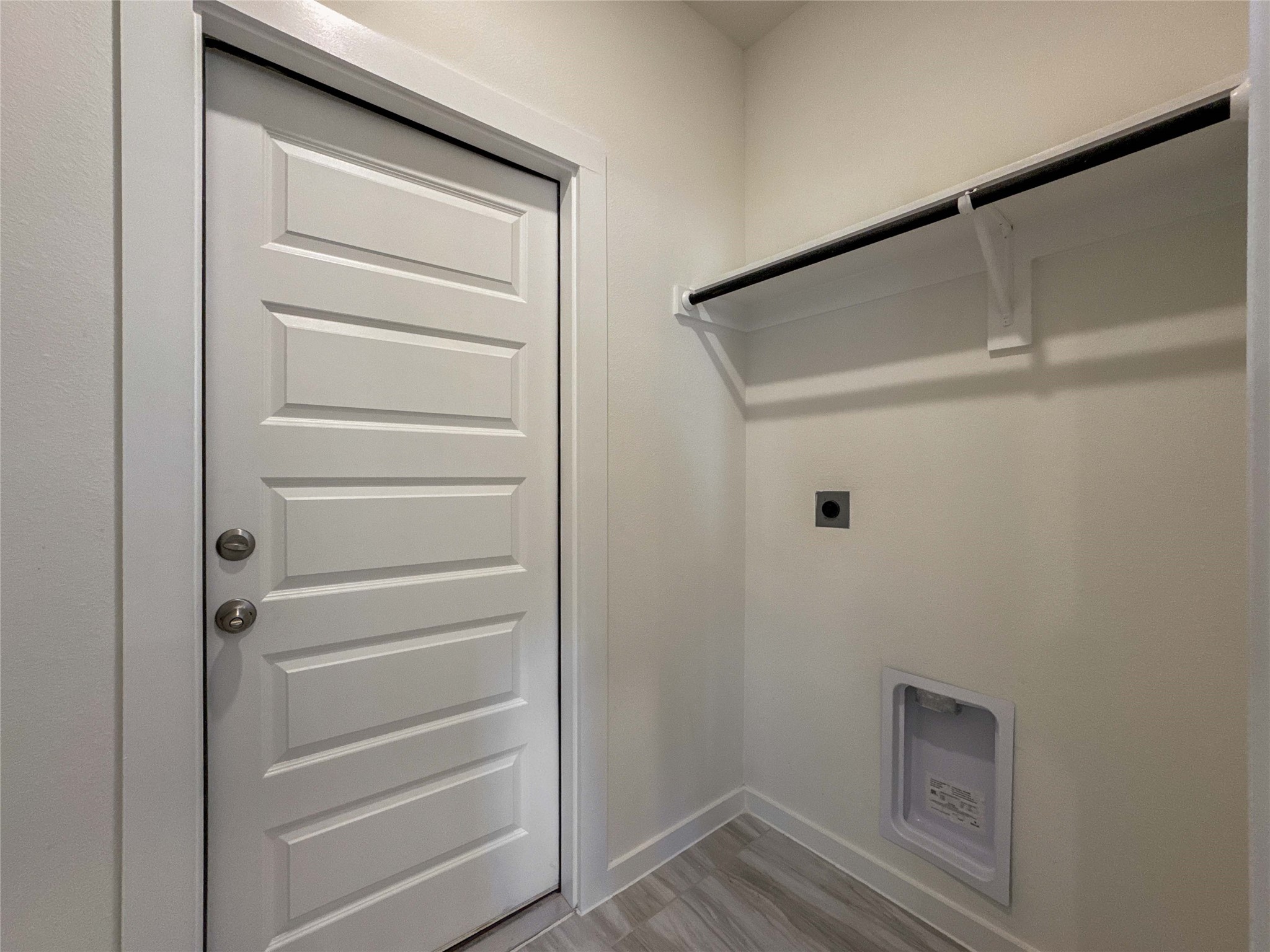 1115 Santee Court Rosharon, TX 77583 - Photo 21 of 24 a view of walk in closet with empty racks