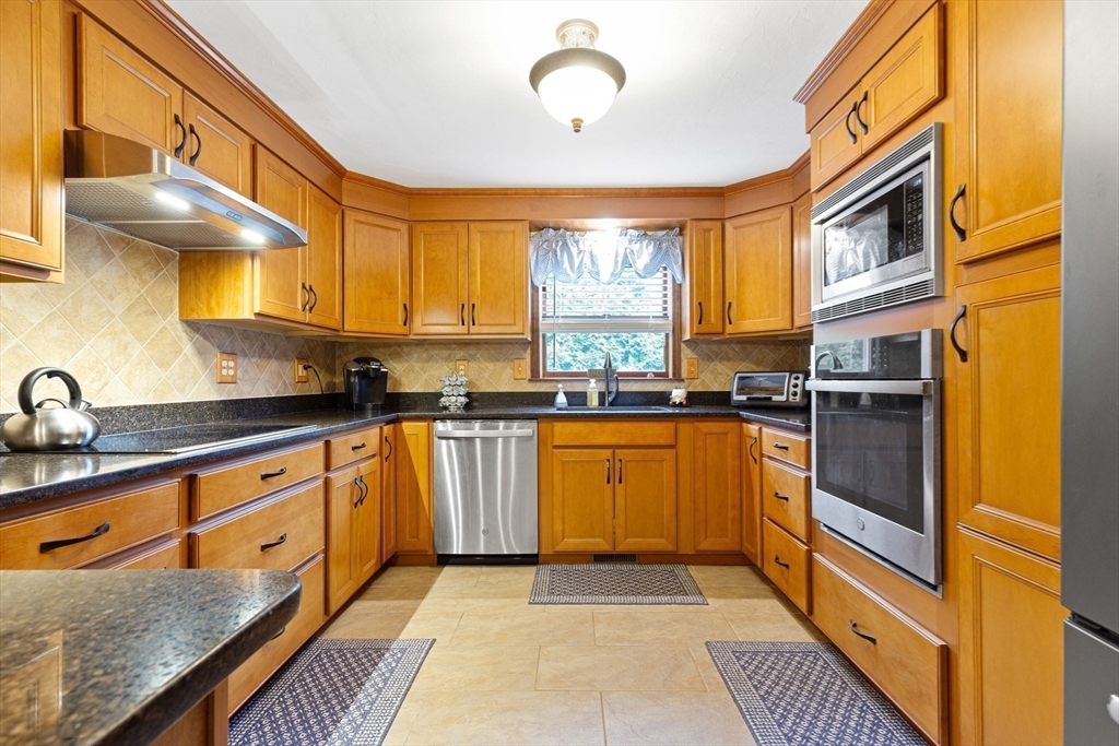 159 Crescent Street Bridgewater, MA 02324 - Photo 8 of 36