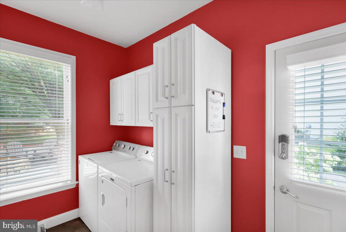 13 Ridgefield Drive Lancaster, PA 17602 - Photo 23 of 68 Laundry/Mudroom