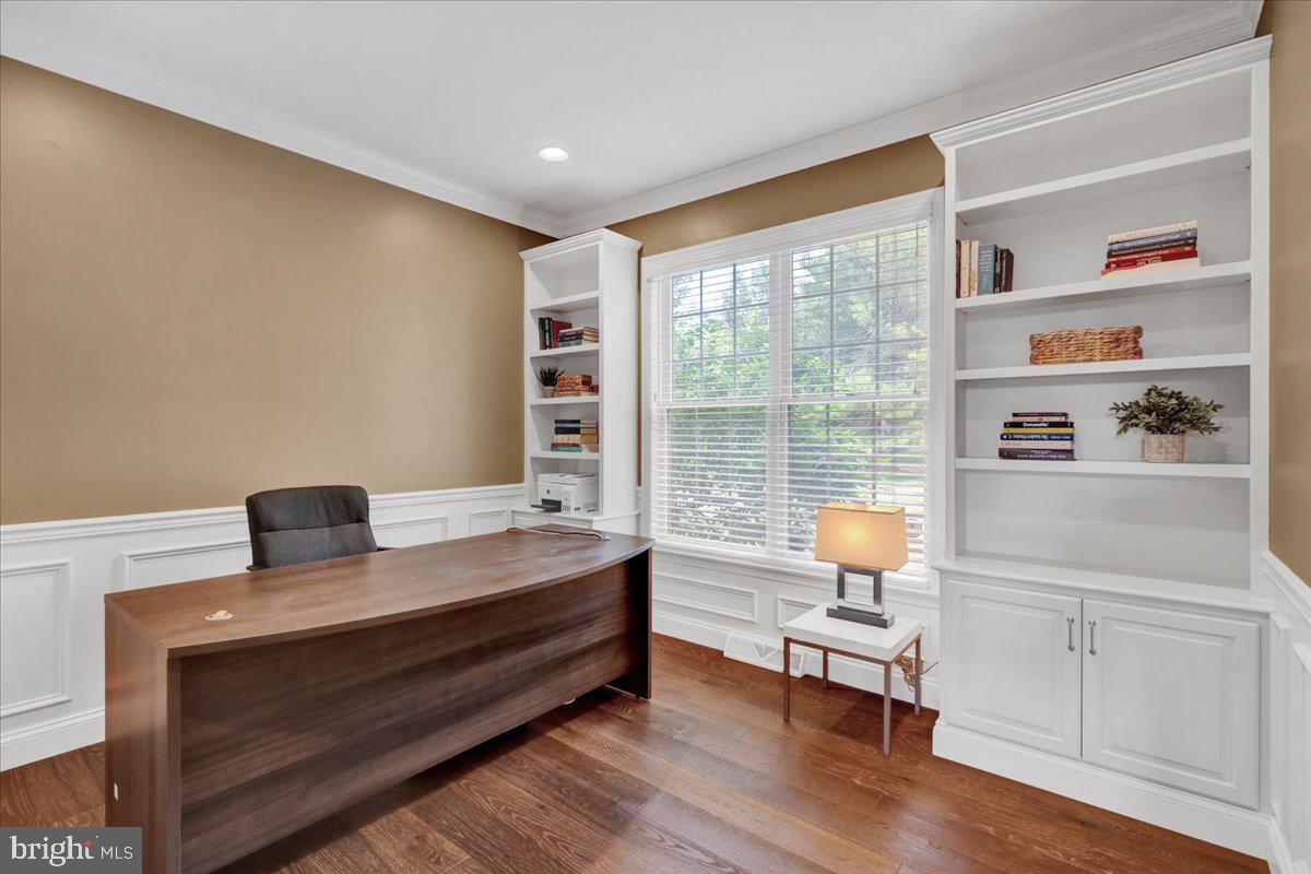 13 Ridgefield Drive Lancaster, PA 17602 - Photo 26 of 68 Office with built-in bookcase