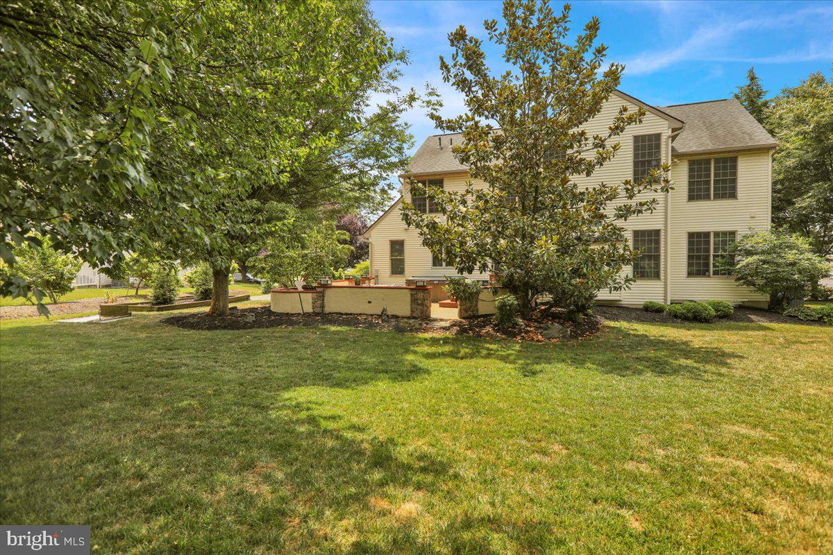 13 Ridgefield Drive Lancaster, PA 17602 - Photo 58 of 68 Rear view from backyard