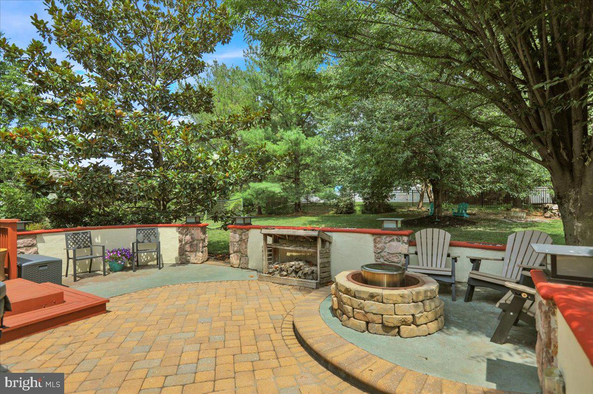 13 Ridgefield Drive Lancaster, PA 17602 - Photo 62 of 68 View to patio coming in from driveway