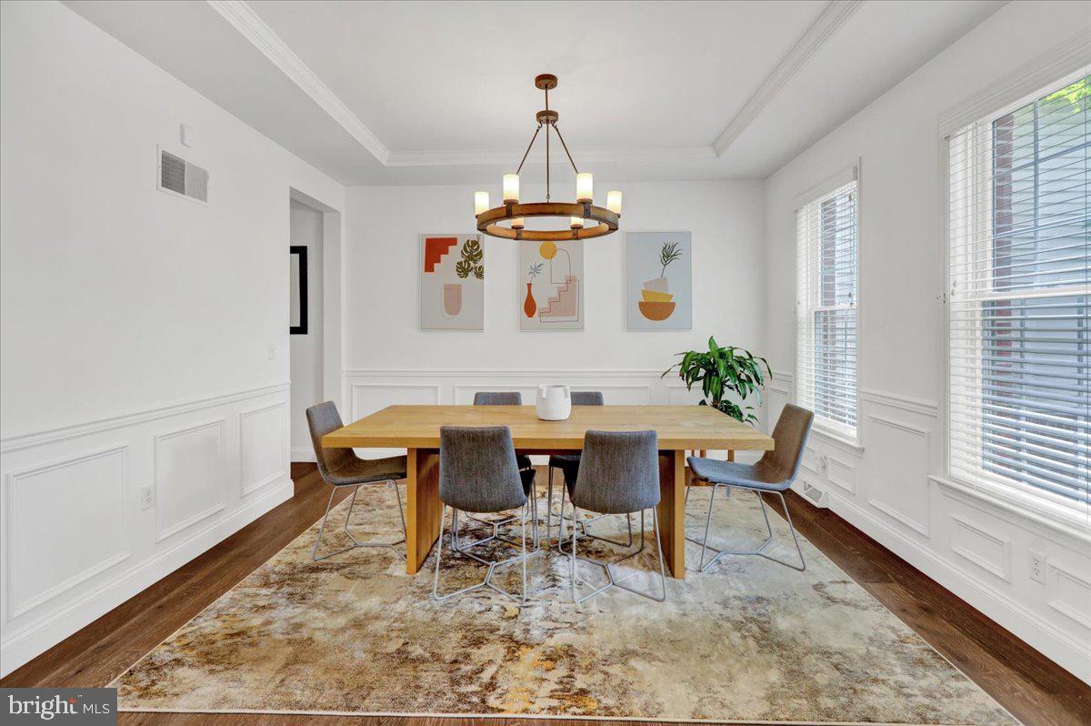 13 Ridgefield Drive Lancaster, PA 17602 - Photo 7 of 68 Dining room with wainscoting