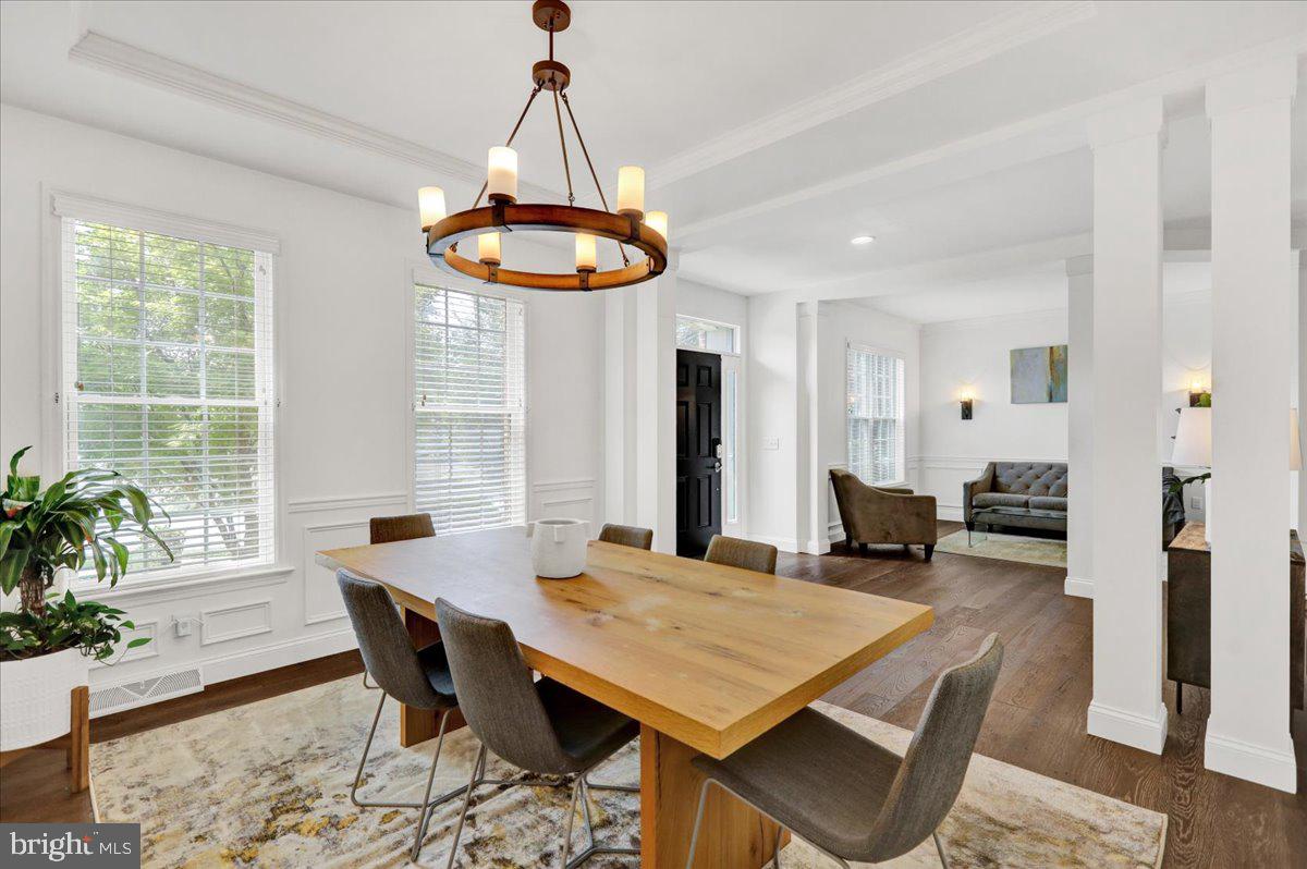 13 Ridgefield Drive Lancaster, PA 17602 - Photo 8 of 68 Dining room to foyer