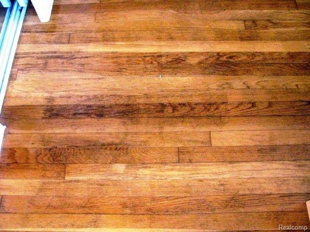 16739 27 Mile Road Ray, MI 48096 - Photo 17 of 25 Hard Wood Floors.