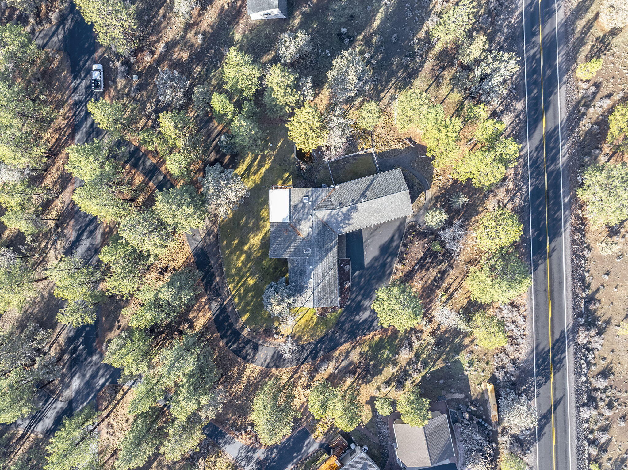 69944 Meadow View Road Sisters, OR 97759 - Photo 64 of 68 64-web-or-mls-DJI_20251219134141_0126_D