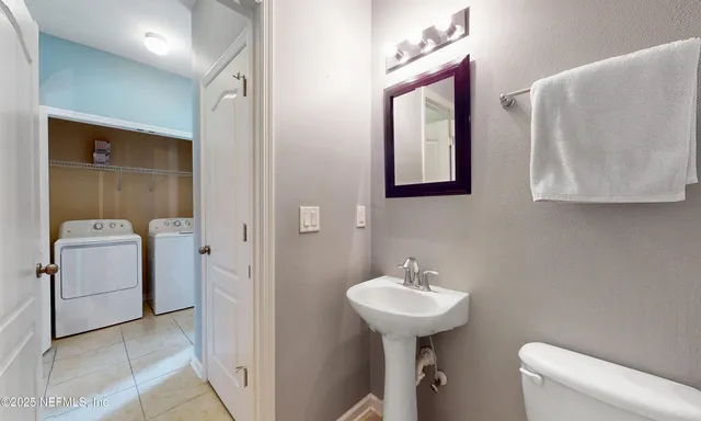 a view of a tennis court