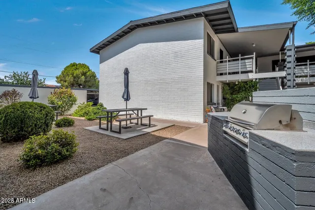 $325,000 | 721 East Montebello Avenue, Unit 225, Phoenix, AZ 85014