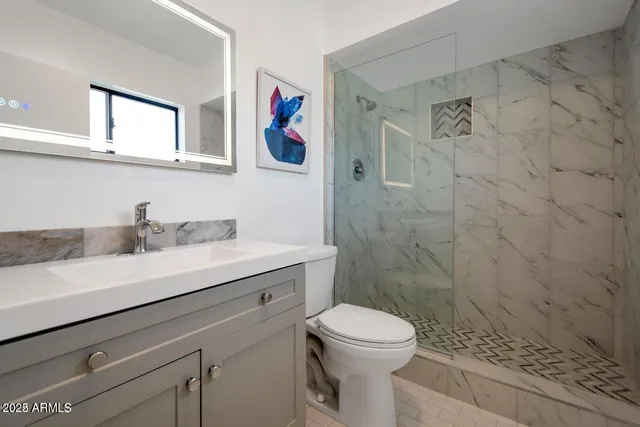 $325,000 | 721 East Montebello Avenue, Unit 225, Phoenix, AZ 85014