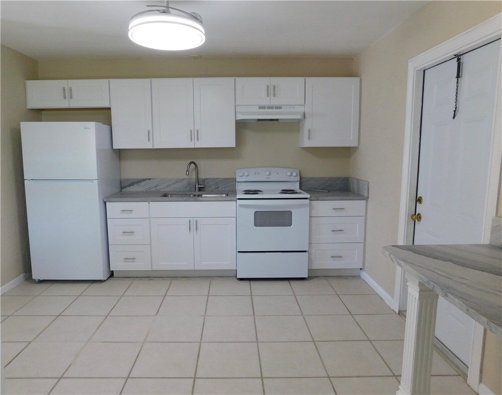 9896 Pine Street Sebastian, FL 32976 - Photo 3 of 14