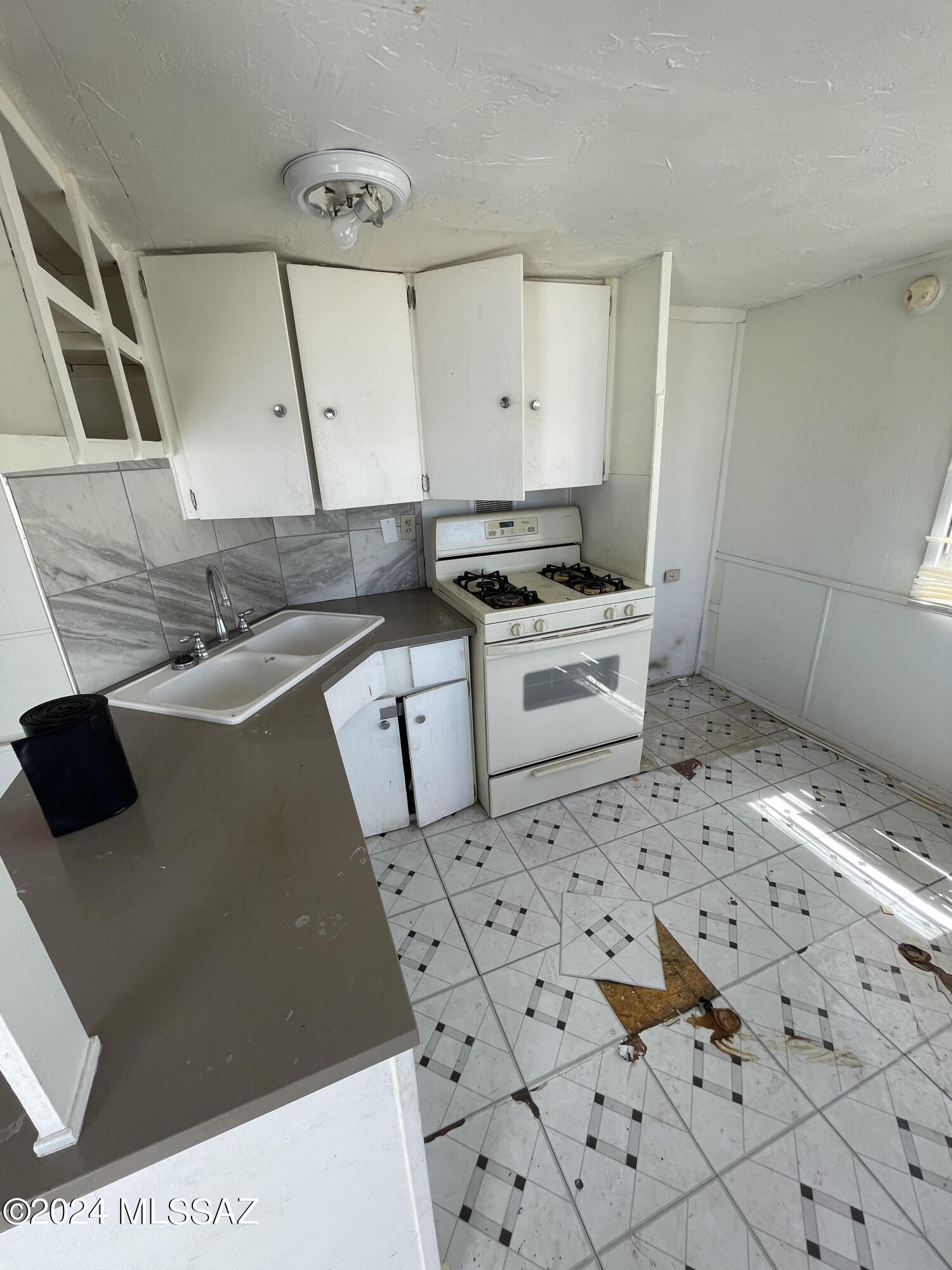 1741 West Wetmore Road, Unit 5 Tucson, AZ 85705 - Photo 6 of 7