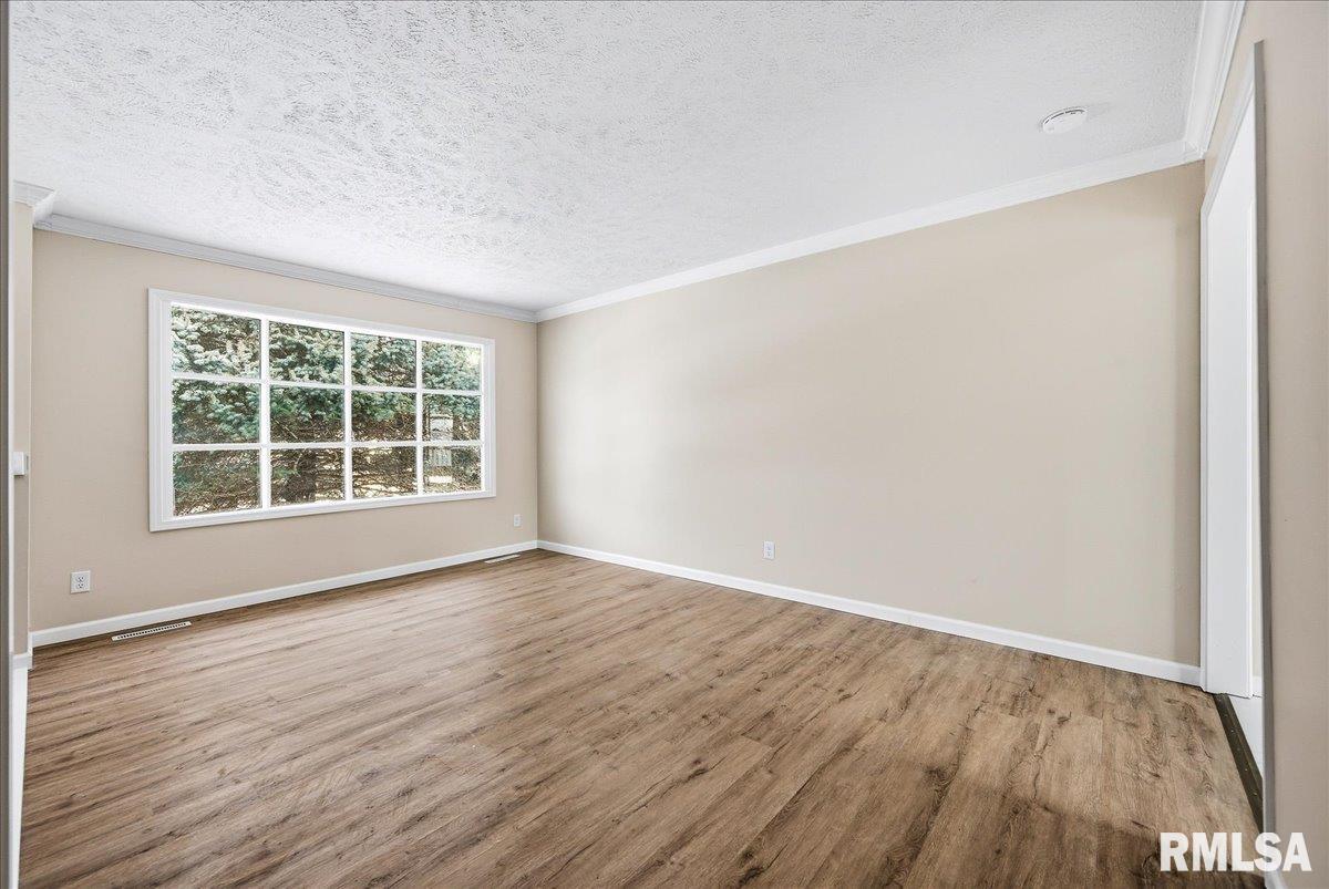 1721 Johnson Drive Normal, IL 61761 - Photo 3 of 26