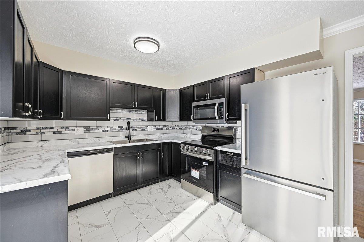 1721 Johnson Drive Normal, IL 61761 - Photo 9 of 26