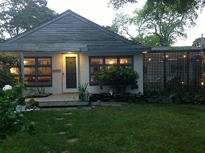 4 Standish Road Jamestown, RI 02835 - Photo 3 of 13 Exterior Front.