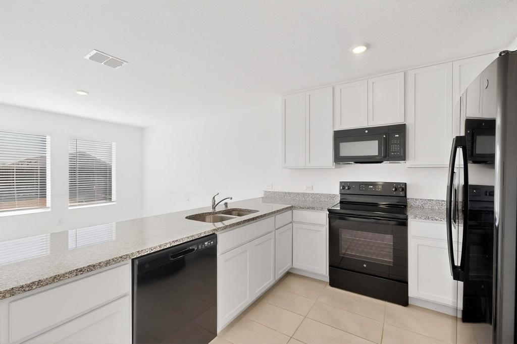 161 Boxberry Way Princeton, TX 75407 - Photo 7 of 35