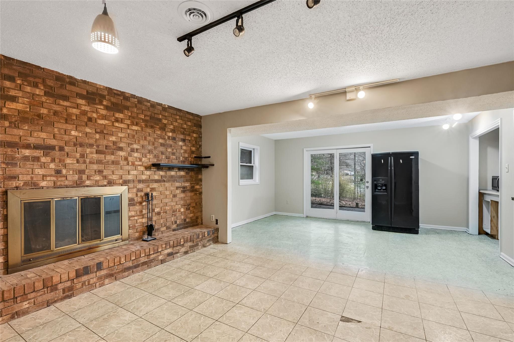 209 Riva Ridge Drive Fairview, NC 28730 - Photo 15 of 23 a view of a entryway with a ceiling fan