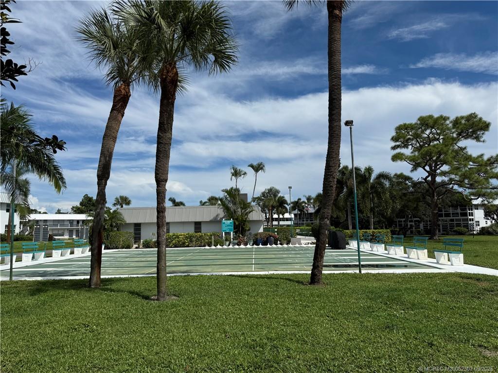 2929 Southeast Ocean Boulevard, Unit 8 Stuart, FL 34996 - Photo 20 of 22 a view of a park