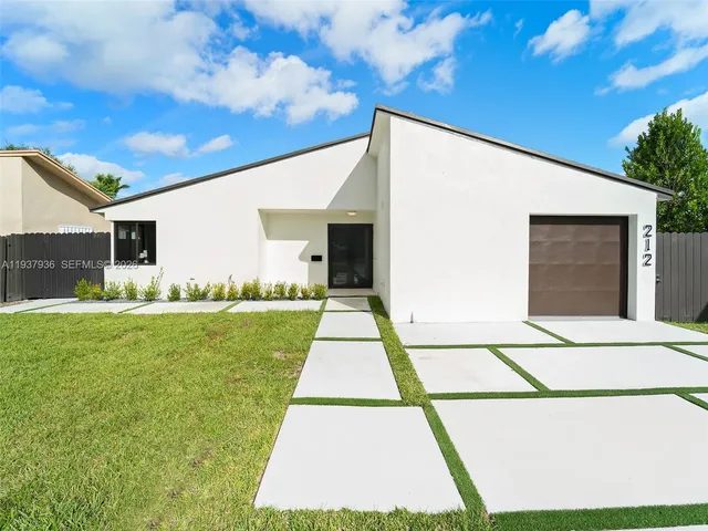$699,000 | 212 Southwest 7th Street, Hallandale Beach, FL 33009