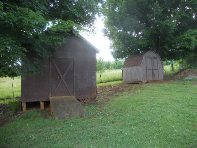 1006 Meadow Road Greenback, TN 37742 - Photo 14 of 16 OUTBLDGS