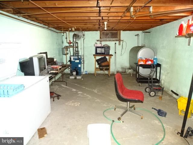 2281 Blackberry Road Dover, PA 17315 - Photo 20 of 29 a view of a room with gym equipment