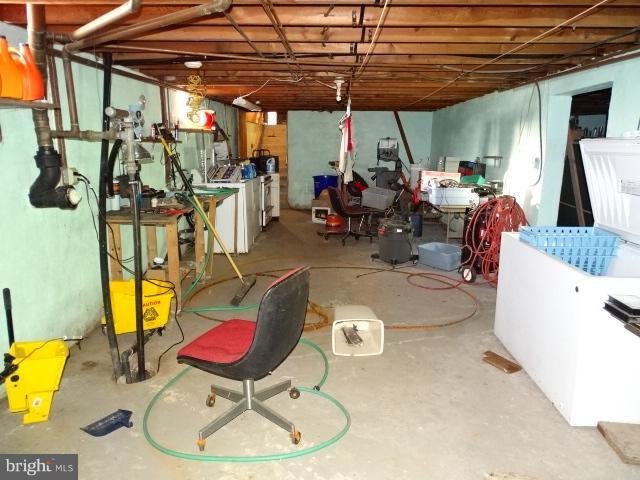 2281 Blackberry Road Dover, PA 17315 - Photo 21 of 29 a view of a room with gym equipment