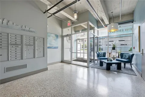 $325,000 | 360 West Pershing Road, Unit 190, Kansas City, MO 64108