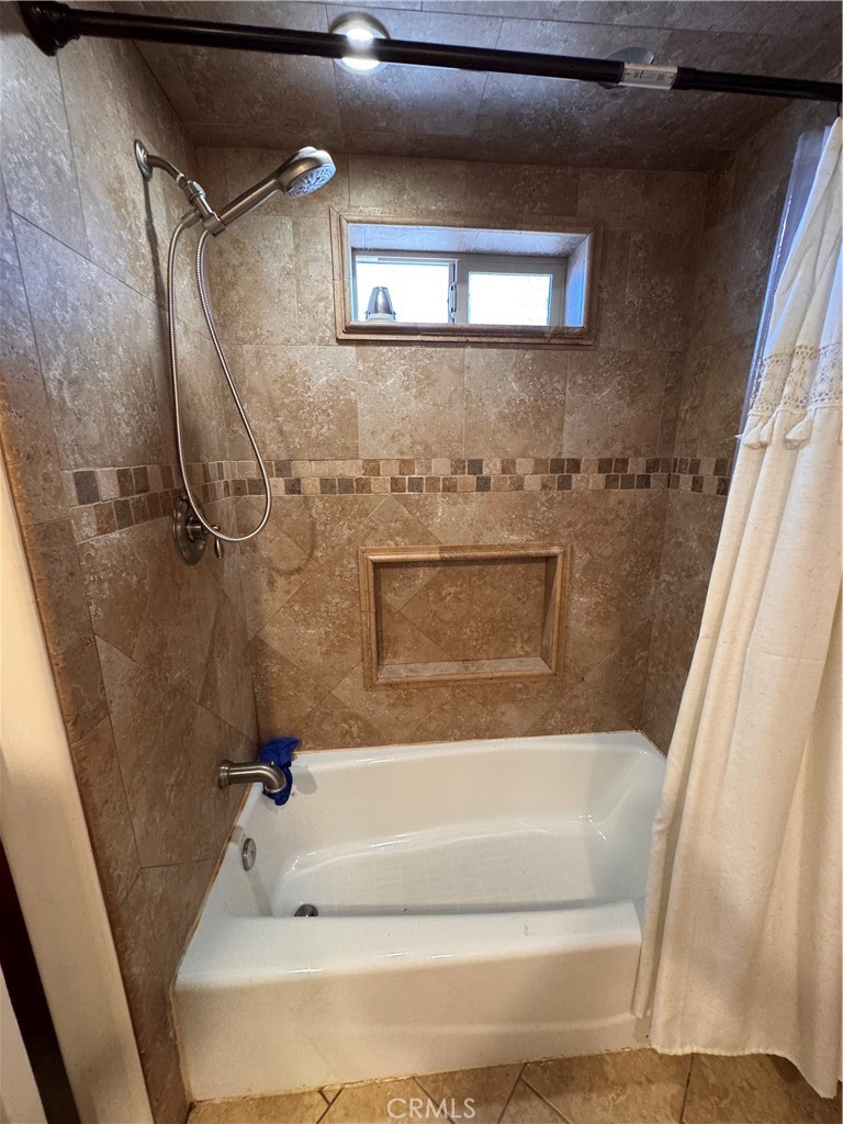 3261 Kenora Drive Spring Valley, CA 91977 - Photo 10 of 37 downstairs bathroom tub and shower