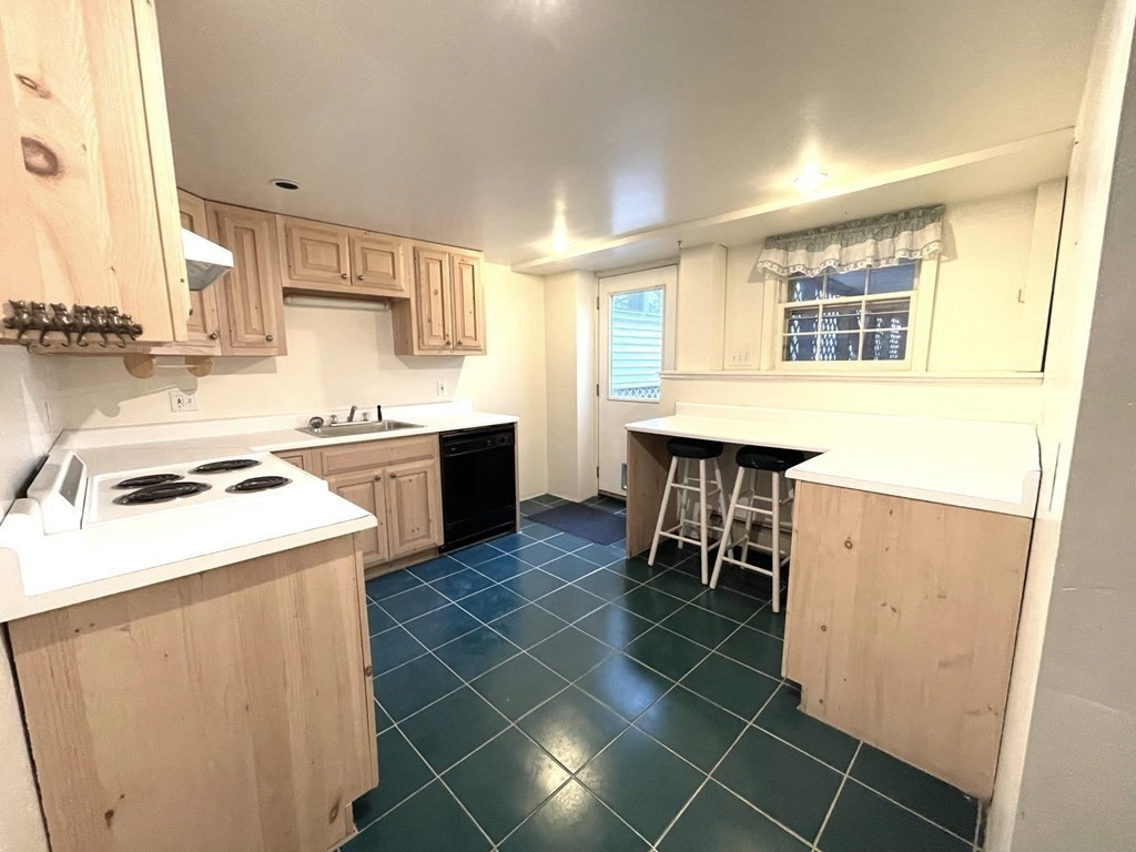 18 Bosworth Road Framingham, MA 01701 - Photo 32 of 40 Gallery Image 32