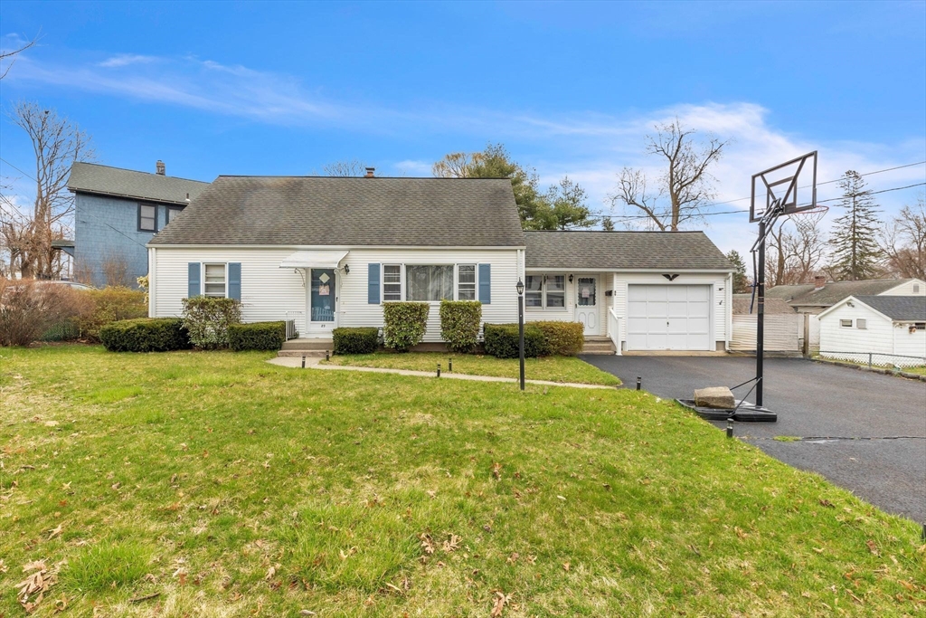 89 Silver Street West Springfield, MA 01089 - Photo 1 of 39 Gallery Image 1
