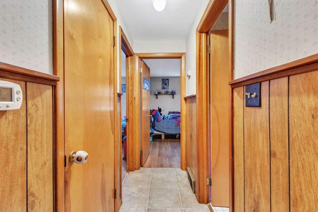 89 Silver Street West Springfield, MA 01089 - Photo 19 of 39 Gallery Image 19