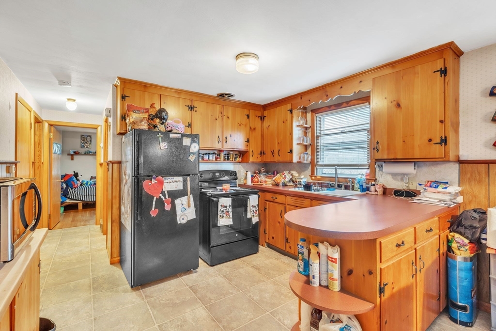 89 Silver Street West Springfield, MA 01089 - Photo 10 of 39 Gallery Image 10