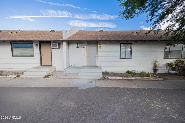 $995 | 864 East Chandler Boulevard, Unit 15, Chandler, AZ 85225