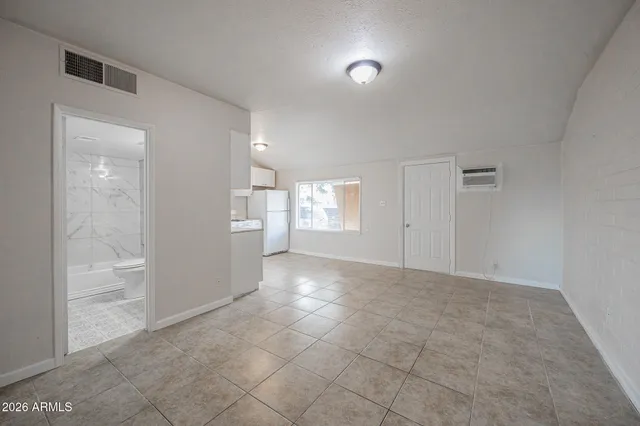 $995 | 864 East Chandler Boulevard, Unit 15, Chandler, AZ 85225