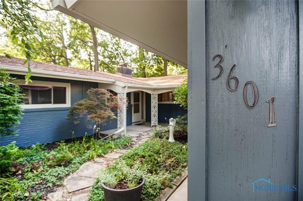 3601 Devon Hill Road Toledo, OH 43606 - Photo 3 of 36 Gallery Image 3