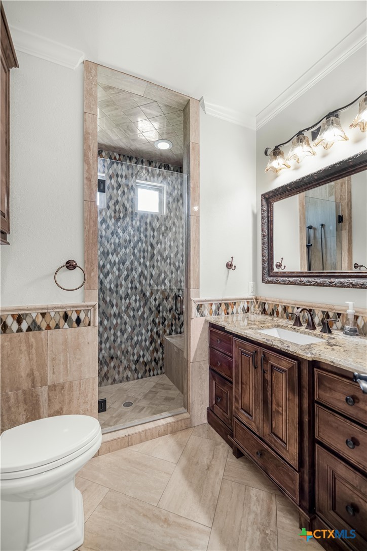448 Champlain Street Victoria, TX 77905 - Photo 41 of 48 Full Bath