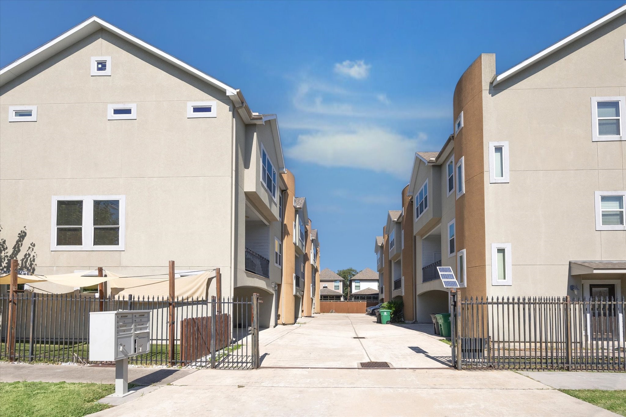 5334 Kiam Street, Unit C Houston, TX 77007 - Photo 23 of 23 a view of city with tall buildings