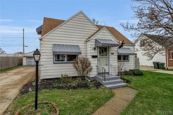 $219,900 | 39 Airview Terrace, Cheektowaga, NY 14043