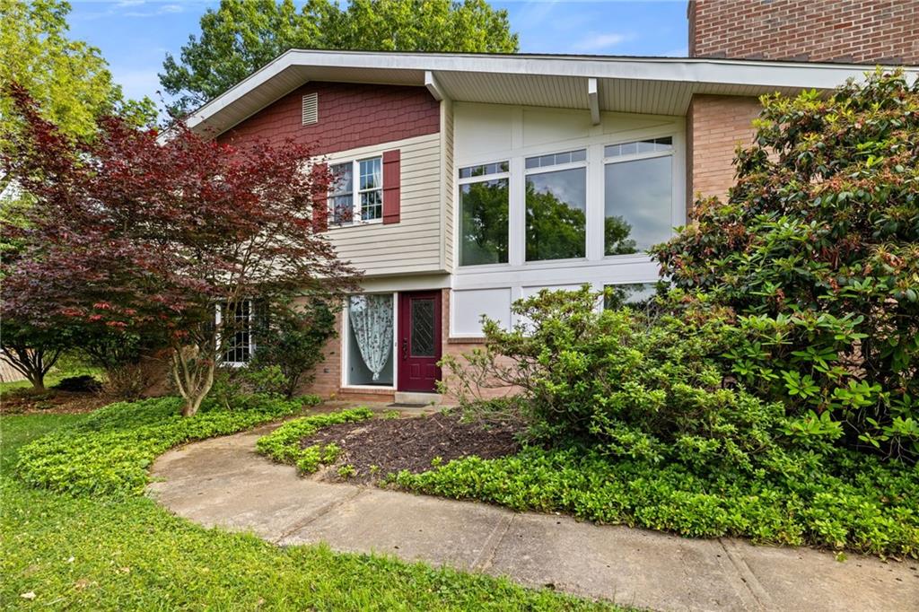 9610 Fox Road Pittsburgh, PA 15237 - Photo 2 of 47
